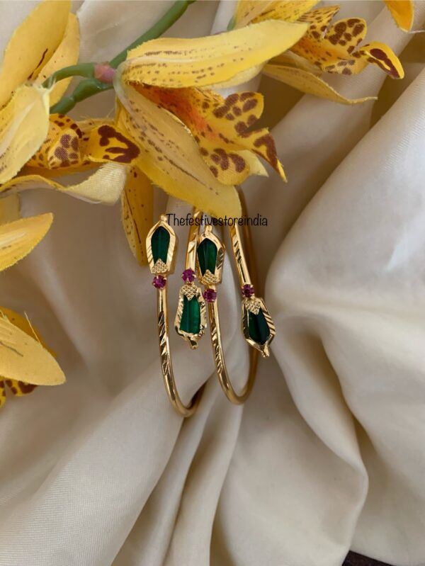 Set of 2 palakka kada ( Free size)
