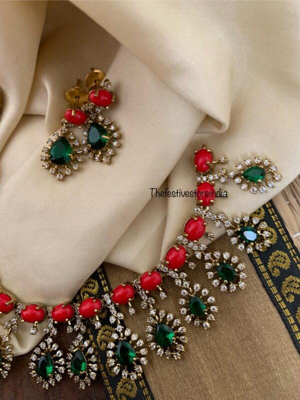Coral and emerald stone necklace set