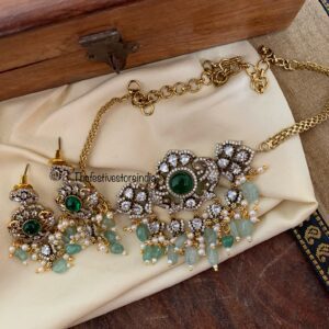Budgeted Victorian asymmetric green drops choker set