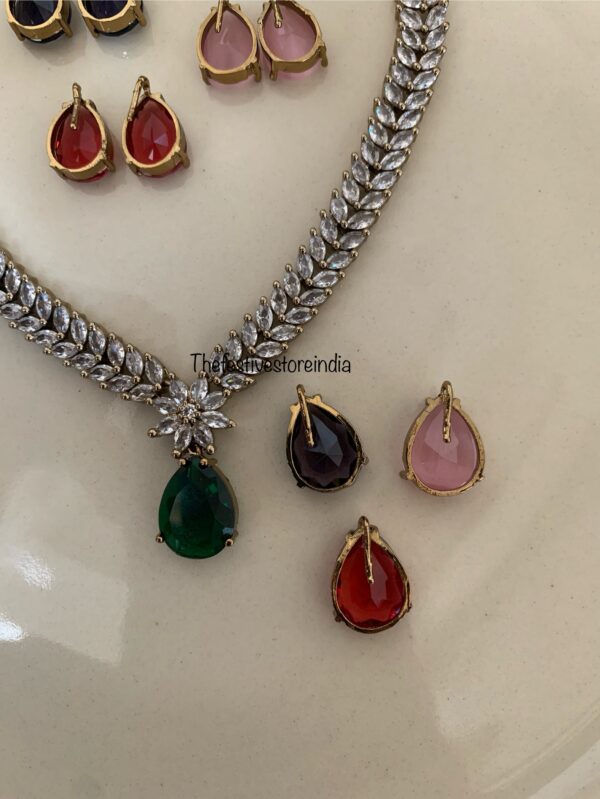 Victorian hook changeable necklace set