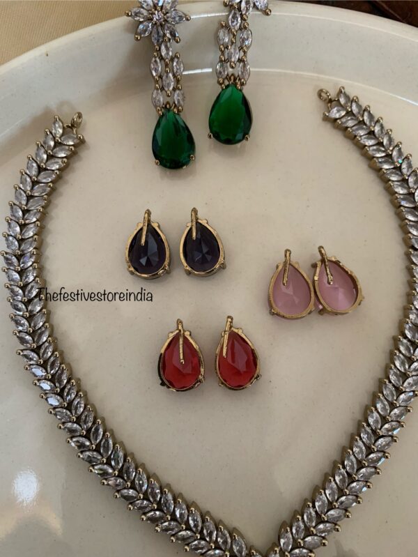 Victorian hook changeable necklace set