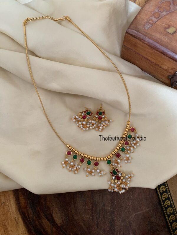 Budgeted lotus wire style necklace set