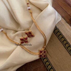 Budgeted block necklace set