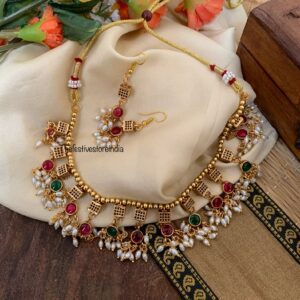 Budgeted blocks rice pearls with hook earrings set