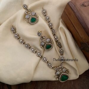 Designer emerald stone victorian necklace set