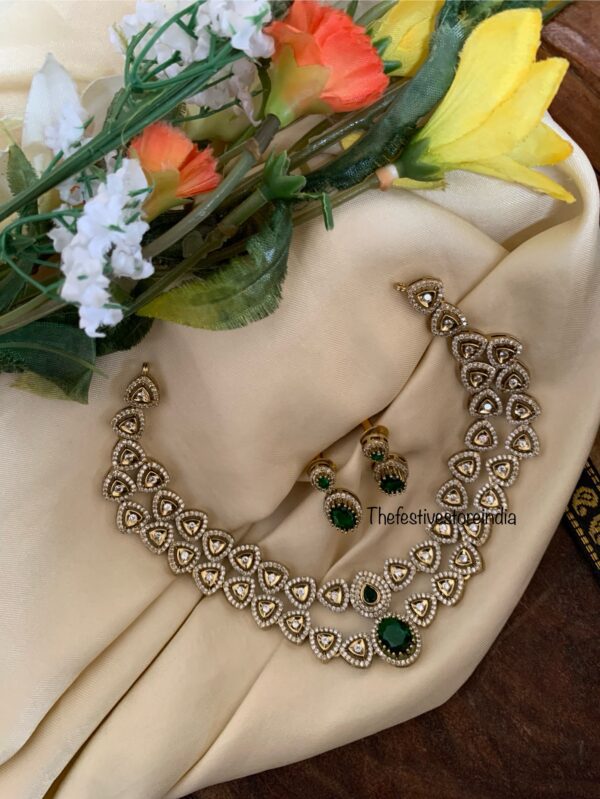 Classic 2 layer Victorian necklace set - Green