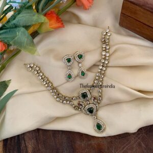 Budgeted 2 layer emerald stone Victorian necklace set