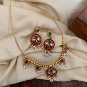 Budgeted wire style necklace set
