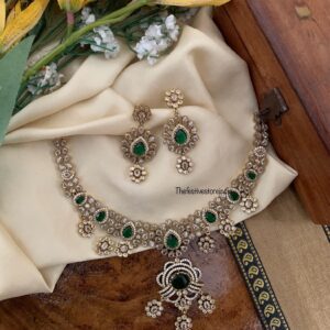 Budgeted emerald Victorian necklace set