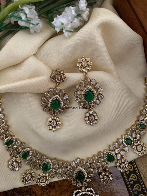 Budgeted emerald Victorian necklace set