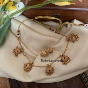 Budgeted round gold necklace set