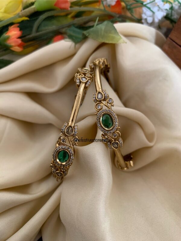 Emerald AD bangles - Set of 2