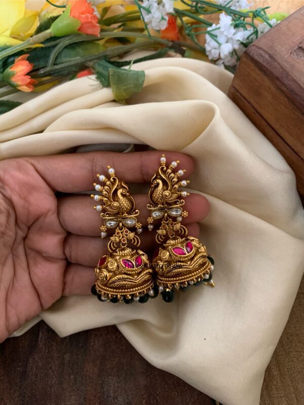Jadau navilu jhumka