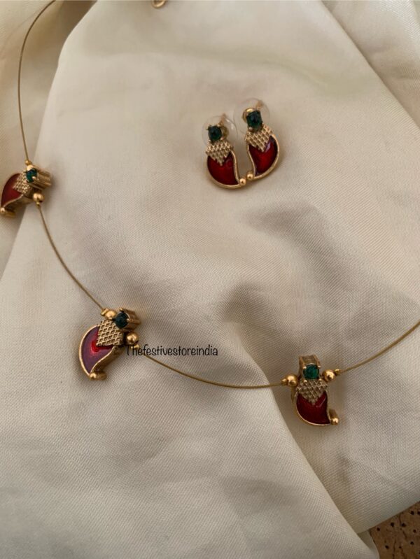 Budgeted Invisible mango pendant chain - RED