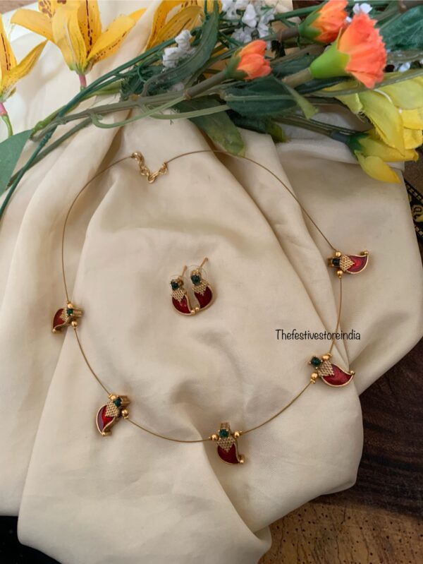 Budgeted Invisible mango pendant chain - RED