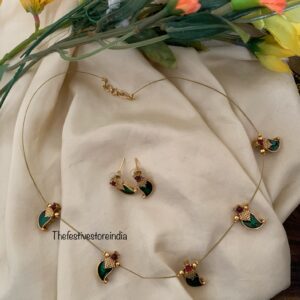 Budgeted Invisible mango pendant chain - GREEN