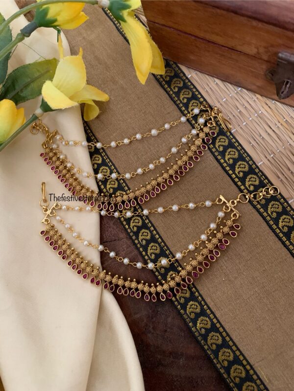 Antique gold pearls ear chain - Red