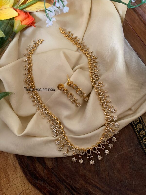 Minimalist Diamond look alike haaram set