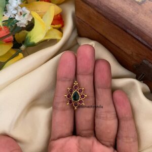 Kemp press on nosepin 1