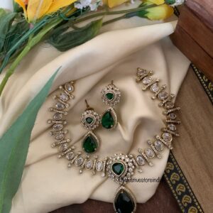 Emerald drop pendant Victorian spike necklace set