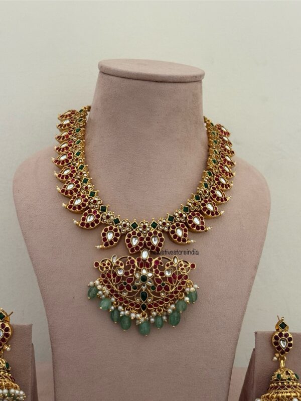 Classic bridal mango necklace set