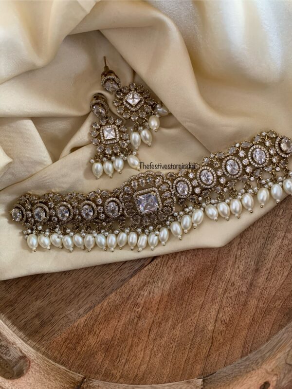 Victorian all white pearls drop choker set