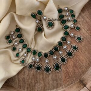 Victorian emerald droplets