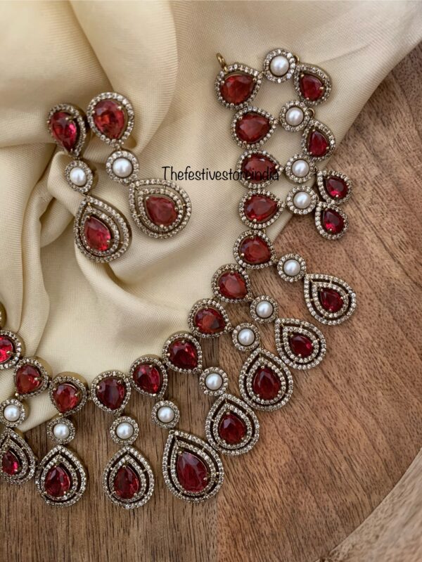 Victorian ruby droplets