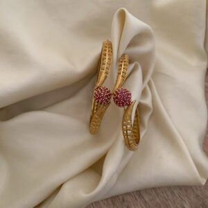 Set of 2 kemp mopp bangles