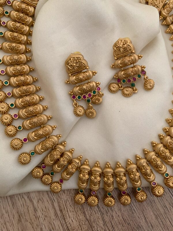 Bullet necklace set