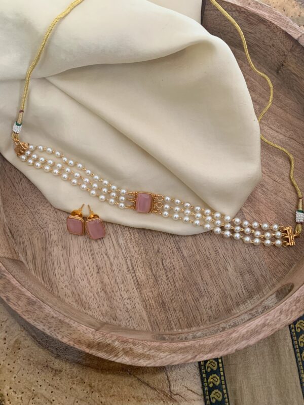 Pink block 3 layer pearl choker set