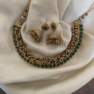 Cluster green necklace set