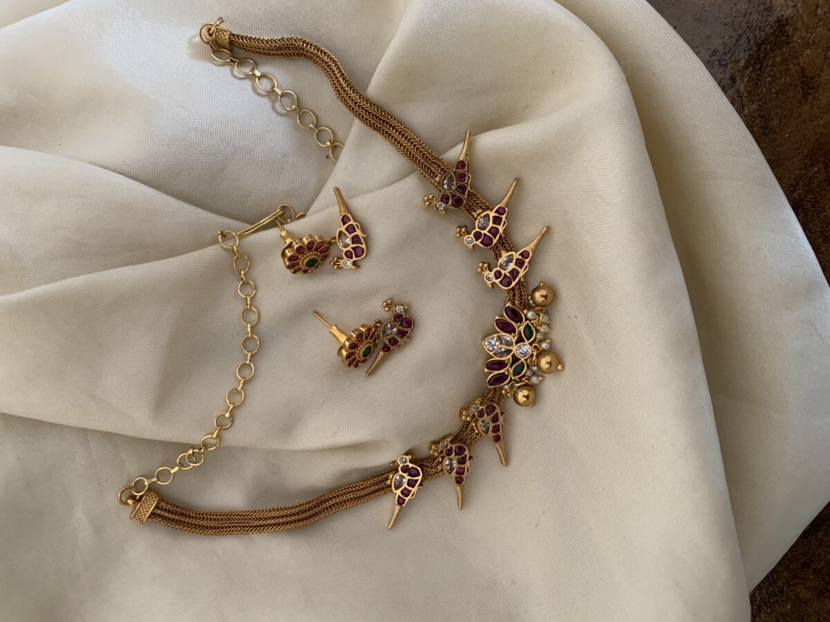 Antique matte parrot attigai set