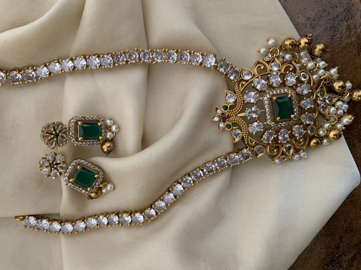 White stone necklace set
