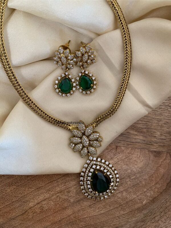 Victorian floral green drop attigai set
