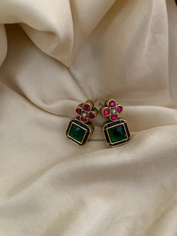 Jadau red green studs