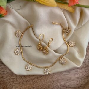 AD bottu gold look alike chain with hook drop earrings