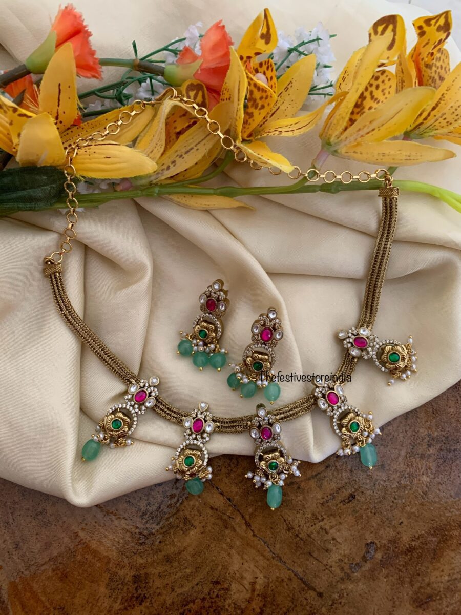 Vynil Chain Set Victorian pendant chain set - The Festive Store