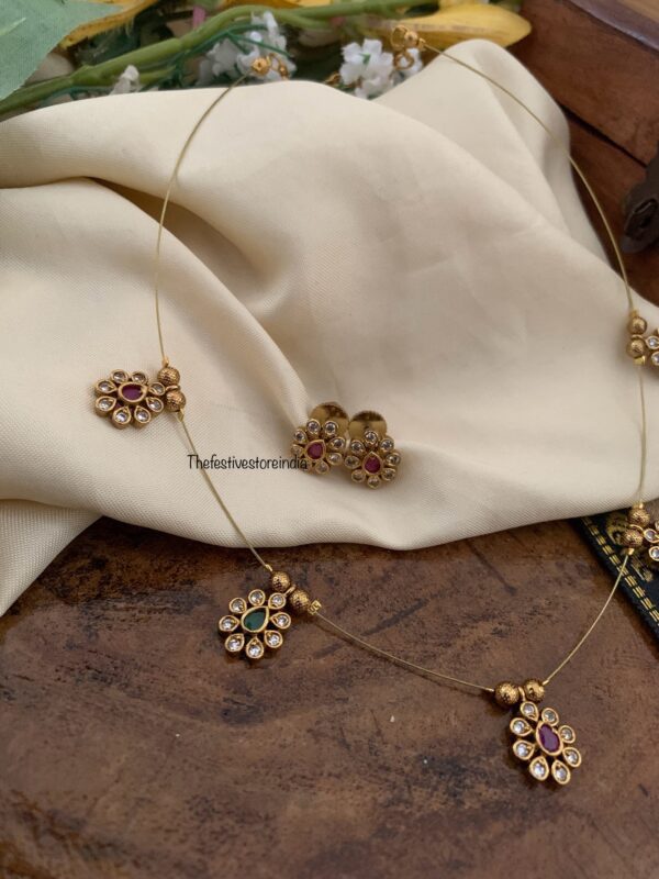 Floral invisible chain set