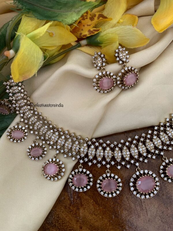 Victorian Pink droplets necklace set