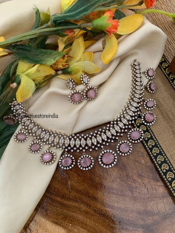 Victorian Pink droplets necklace set