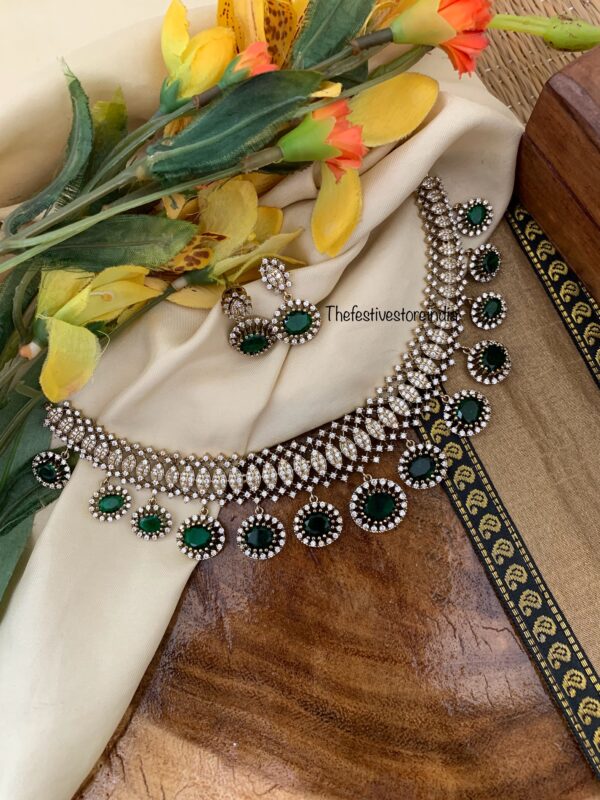 Victorian Green droplets necklace set | Bridal