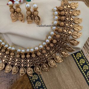 Budgeted knit Lakshmi kaasu necklace set