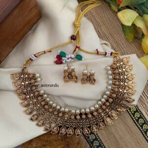 Budgeted knit Lakshmi kaasu necklace set