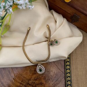 Green pendant simple Victorian set | Bridal | Necklace | Wedding