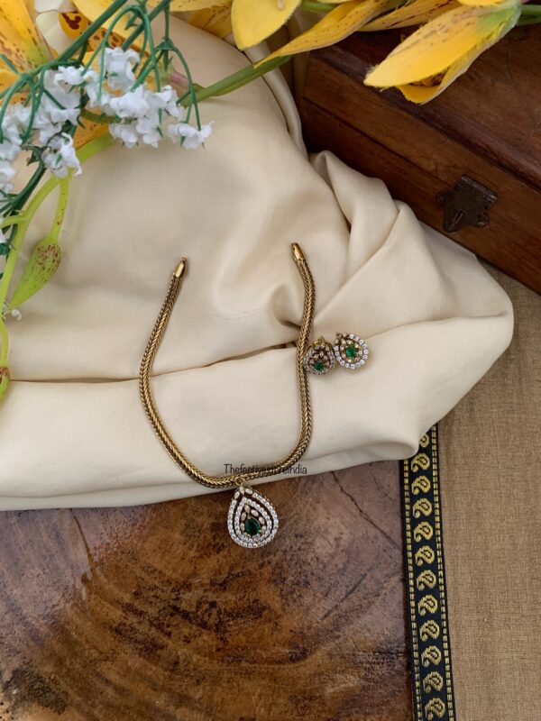 Green pendant simple Victorian set | Bridal | Necklace | Wedding