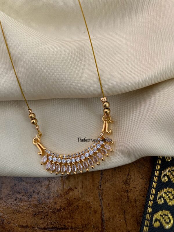 Half moon DIAMONDS invisible chain