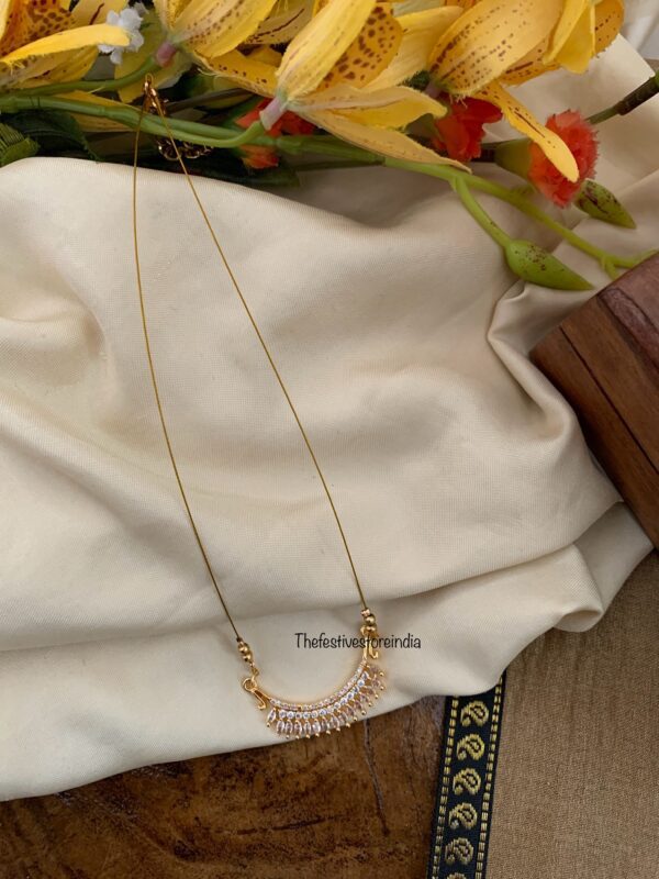 Half moon DIAMONDS invisible chain