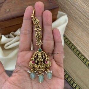 Mint drops Lakshmi maangtikka