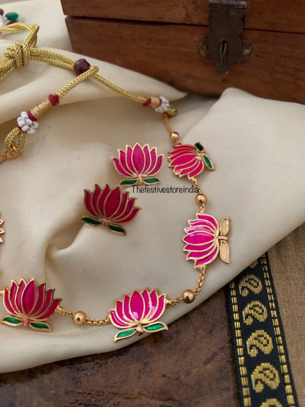 Manju warrior pink lotus chain set